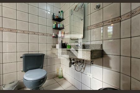 Casa à venda com 300m², 3 quartos e 2 vagasBanheiro da suíte 2