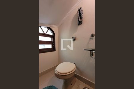Casa à venda com 300m², 3 quartos e 2 vagasLavabo