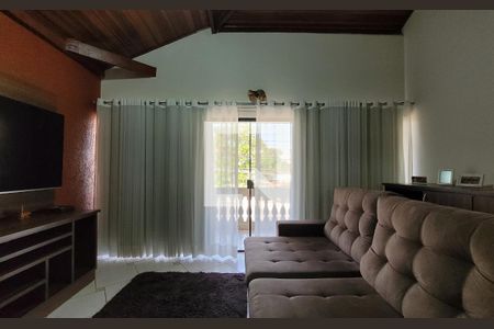 Casa à venda com 300m², 3 quartos e 2 vagasSala 2