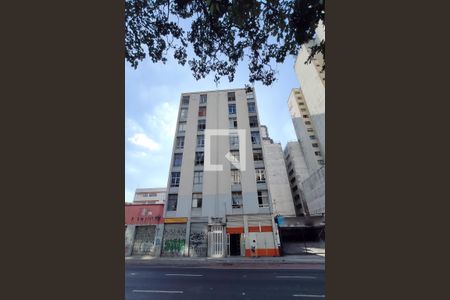 Apartamento à venda com 43m², 1 quarto e sem vagaFachada 