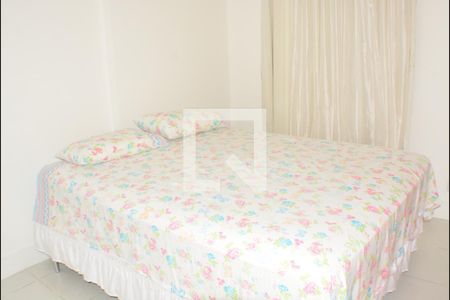 Quarto com banheiro de kitnet/studio para alugar com 1 quarto, 48m² em Pernambués, Salvador