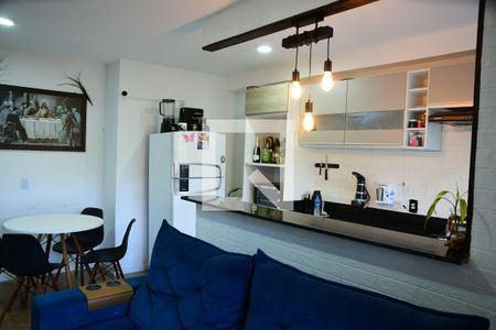 Sala de apartamento para alugar com 2 quartos, 50m² em Cemucam, Cotia