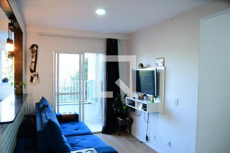 Sala de apartamento para alugar com 2 quartos, 50m² em Cemucam, Cotia