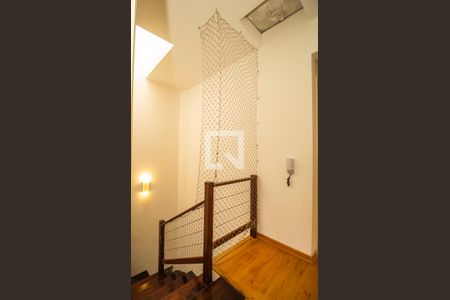 Casa de condomínio à venda com 243m², 4 quartos e 2 vagasCorredor