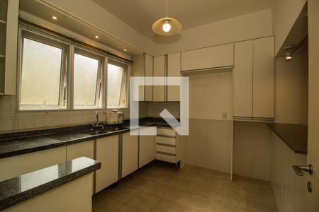 Casa de condomínio à venda com 243m², 4 quartos e 2 vagasCozinha