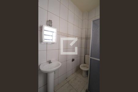 Banheiro de apartamento para alugar com 1 quarto, 65m² em Porto Novo, São Gonçalo