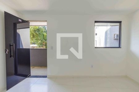 Sala de apartamento para alugar com 1 quarto, 40m² em Vargem Grande, Rio de Janeiro