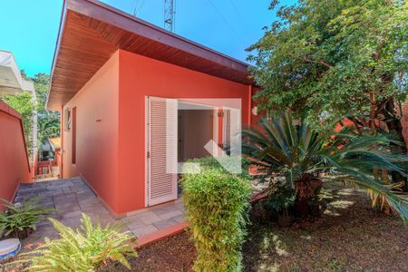 Casa à venda com 600m², 4 quartos e 4 vagas Casa à venda com 600m², 4 quartos e 4 vagasÁrea Externa