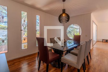 Casa à venda com 600m², 4 quartos e 4 vagas Casa à venda com 600m², 4 quartos e 4 vagasSala de jantar