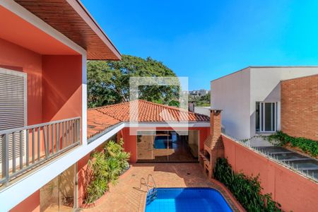 Casa à venda com 600m², 4 quartos e 4 vagas Casa à venda com 600m², 4 quartos e 4 vagasÁrea Externa