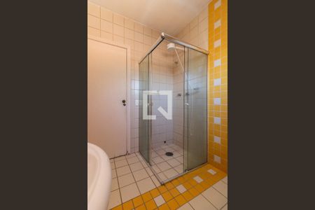 Casa à venda com 600m², 4 quartos e 4 vagas Casa à venda com 600m², 4 quartos e 4 vagasBanheiro Social