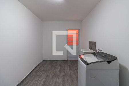 Casa à venda com 600m², 4 quartos e 4 vagas Casa à venda com 600m², 4 quartos e 4 vagasÁrea de Serviço