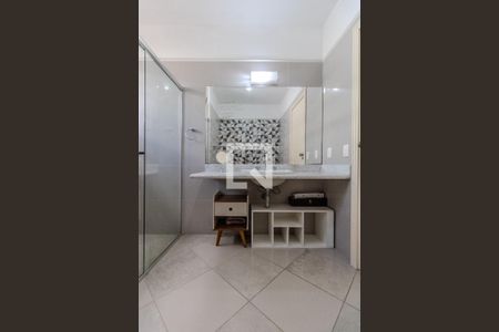 Casa à venda com 600m², 4 quartos e 4 vagas Casa à venda com 600m², 4 quartos e 4 vagasBanheiro da Suíte 2