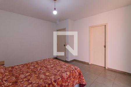 Casa à venda com 600m², 4 quartos e 4 vagas Casa à venda com 600m², 4 quartos e 4 vagasSuíte 1