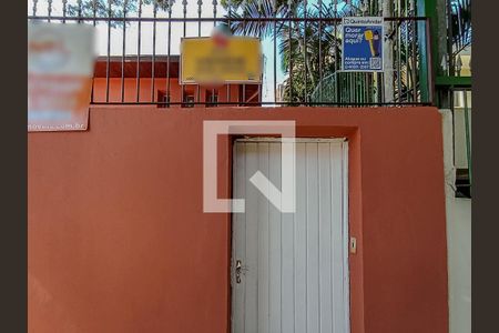 Casa à venda com 600m², 4 quartos e 4 vagas Casa à venda com 600m², 4 quartos e 4 vagasFachada