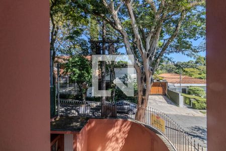 Casa à venda com 600m², 4 quartos e 4 vagas Casa à venda com 600m², 4 quartos e 4 vagasVista Sala