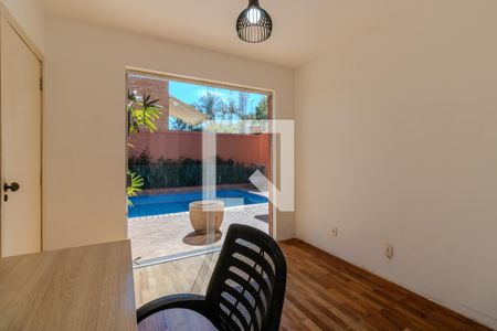 Casa à venda com 600m², 4 quartos e 4 vagas Casa à venda com 600m², 4 quartos e 4 vagasEscritório