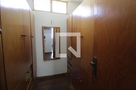 Casa para alugar com 216m², 3 quartos e 4 vagasCloset da suíte 2