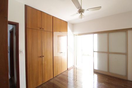 Casa para alugar com 216m², 3 quartos e 4 vagasSuíte 1