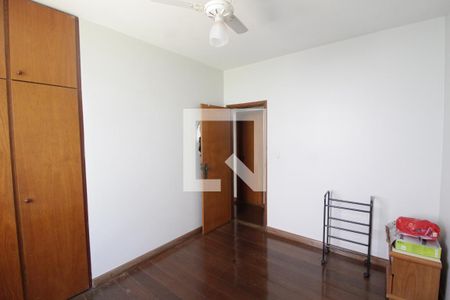 Quarto 1 de casa para alugar com 3 quartos, 216m² em Vigilato Pereira, Uberlândia