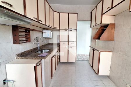 Cozinha de casa para alugar com 3 quartos, 150m² em Parque Uruguaiana, Duque de Caxias