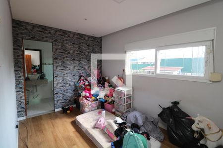 Suíte de casa para alugar com 3 quartos, 300m² em Vila Santa Clara, São Paulo