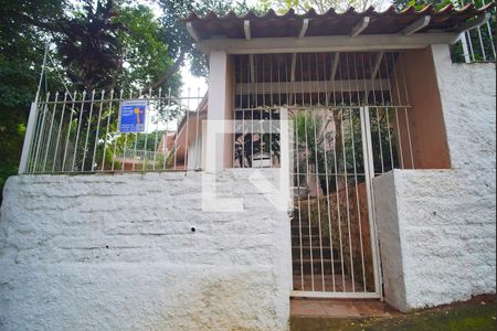 Casa à venda com 324m², 4 quartos e 5 vagasFachada
