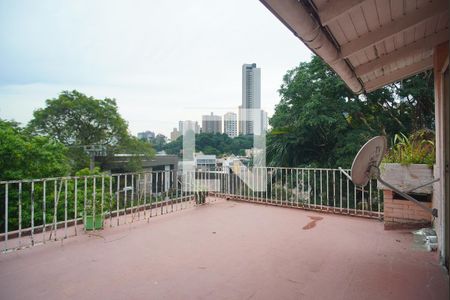 Casa à venda com 324m², 4 quartos e 5 vagasÁrea externa