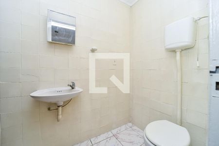 Banheiro de apartamento para alugar com 1 quarto, 32m² em Vila Ipiranga, Porto Alegre