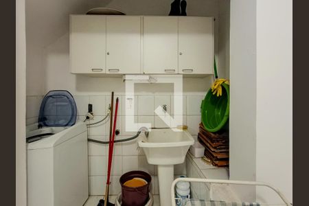 Casa à venda com 160m², 3 quartos e 1 vagaÁrea de Serviço