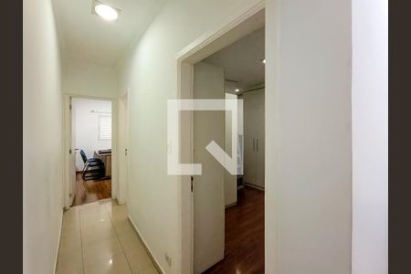 Sala - Corredor de casa à venda com 3 quartos, 200m² em Barra Funda, São Paulo