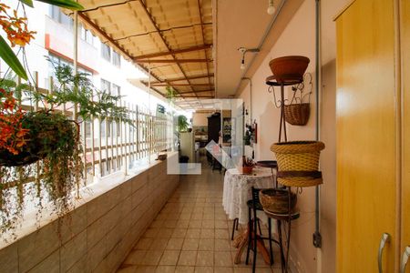 Apartamento à venda com 321m², 5 quartos e 1 vagaSacada