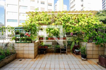 Apartamento à venda com 321m², 5 quartos e 1 vagaVaranda