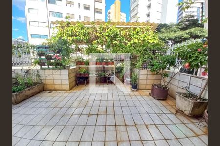 Apartamento à venda com 321m², 5 quartos e 1 vagaSacada