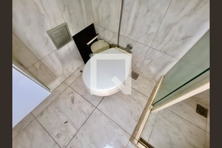 Suíte banheiro  de apartamento para alugar com 1 quarto, 30m² em Copacabana, Rio de Janeiro