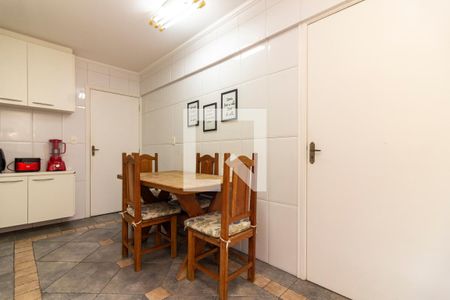 Apartamento para alugar com 168m², 3 quartos e 1 vagaCozinha