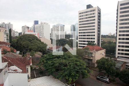 Sala Vista de apartamento à venda com 3 quartos, 96m² em Petrópolis, Porto Alegre
