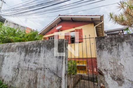 Casa para alugar com 72m², 2 quartos e sem vaga Casa para alugar com 72m², 2 quartos e sem vagaFachada