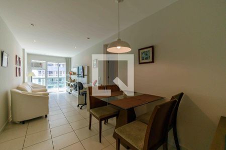 Sala de apartamento à venda com 2 quartos, 80m² em Barra da Tijuca, Rio de Janeiro