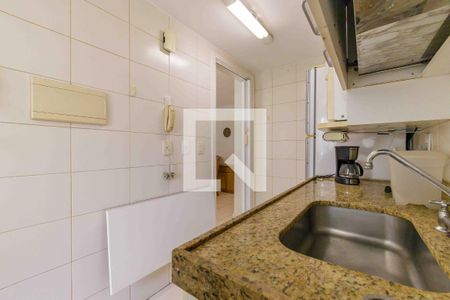Apartamento à venda com 80m², 2 quartos e 1 vagaCozinha