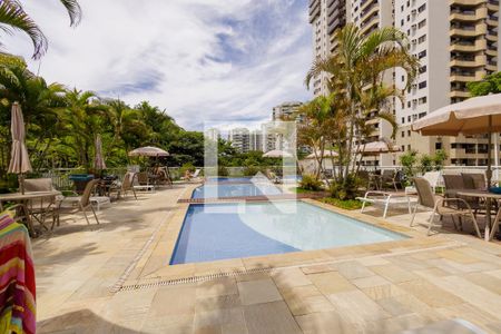 Apartamento à venda com 80m², 2 quartos e 1 vagaÁrea Comum Piscina