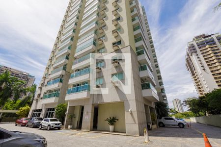 Apartamento à venda com 80m², 2 quartos e 1 vagaFachada