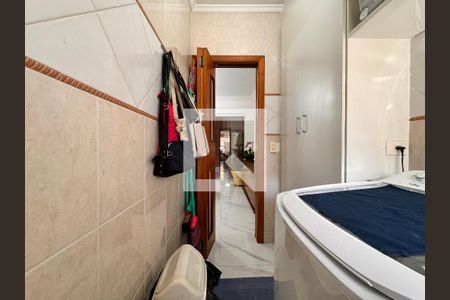 Casa à venda com 239m², 4 quartos e 4 vagasLavanderia