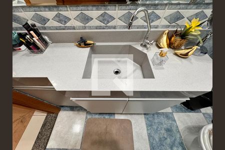 Casa à venda com 239m², 4 quartos e 4 vagasLavabo