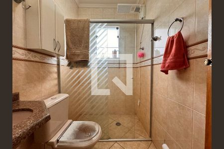 Casa à venda com 239m², 4 quartos e 4 vagasBanheiro