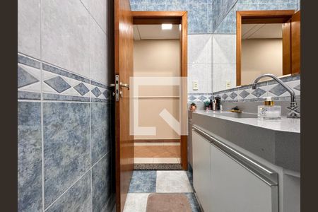 Casa à venda com 239m², 4 quartos e 4 vagasLavabo