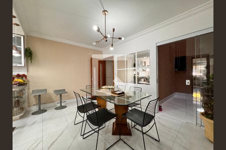Casa à venda com 239m², 4 quartos e 4 vagasCozinha
