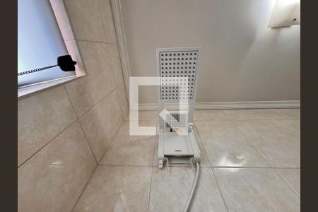 Casa à venda com 239m², 4 quartos e 4 vagasBanheiro