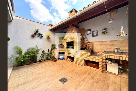 Casa à venda com 239m², 4 quartos e 4 vagasÁrea comum - Churrasqueira