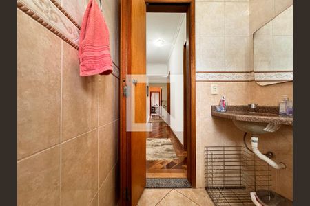 Casa à venda com 239m², 4 quartos e 4 vagasBanheiro